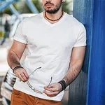 T-Shirt Unisex Scollo V - Mockup