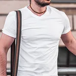 T-Shirt Unisex Scollo V - Mockup