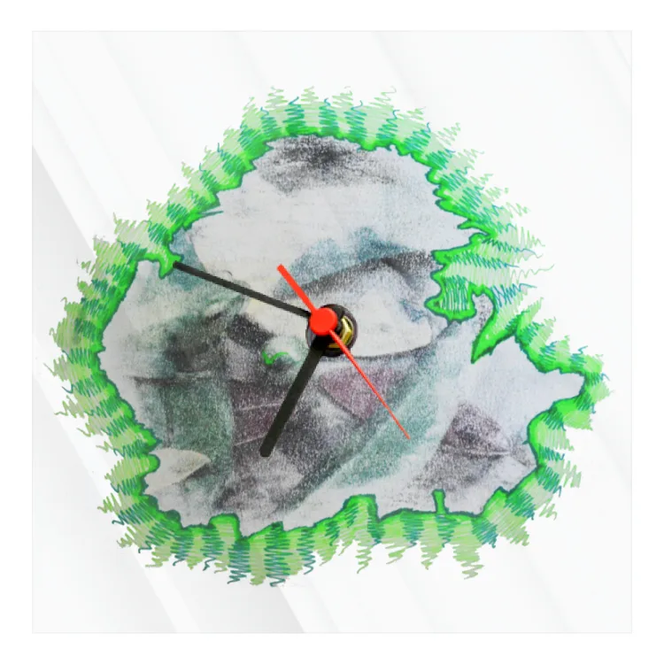 Clock in smooth glass frog