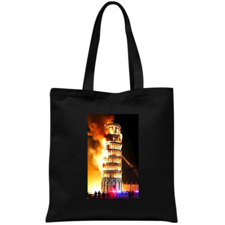 Torre di Pisa in fiamme