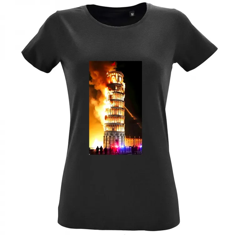 Torre di Pisa in fiamme