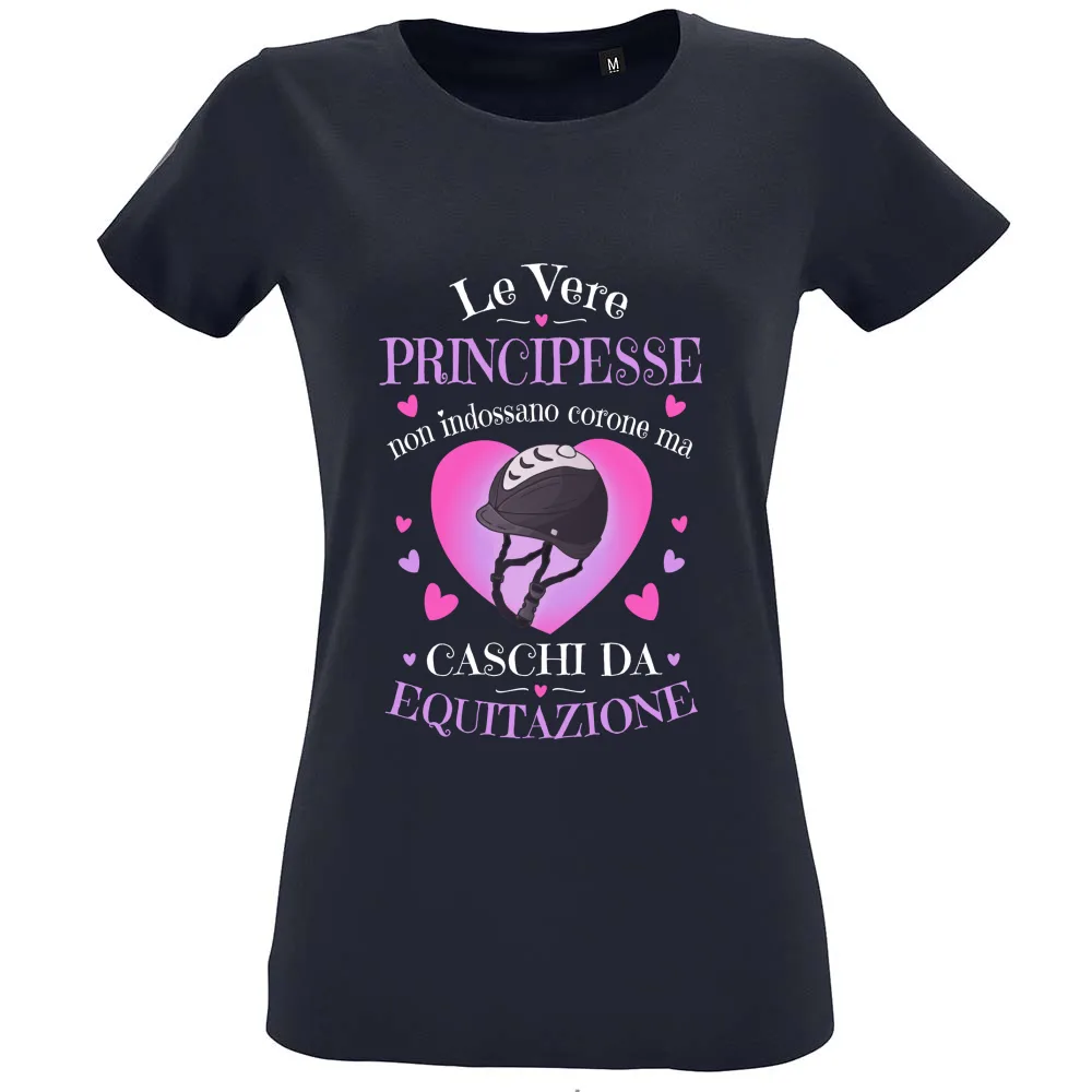 Le principesse indossano caschi da equitazione